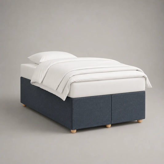 Einzelbett 90x200 cm Stoff Dunkelblau mit Holzfüßen und Matratze